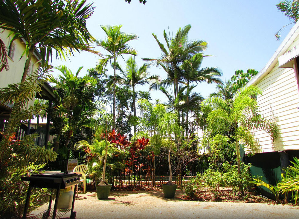 Travellers Paradise Hostel Cairns Exterior photo